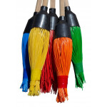 Мітла пластикова кругла 4-рядна з дерев'яним держаком