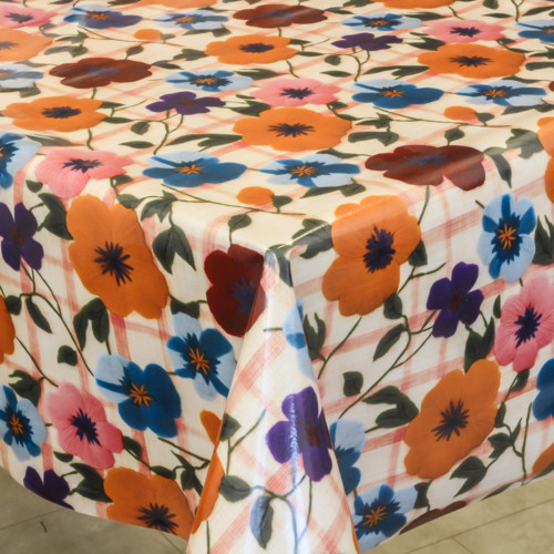 Клеенка 1,20*30м рулон фотопечать на вспененной основе 613A